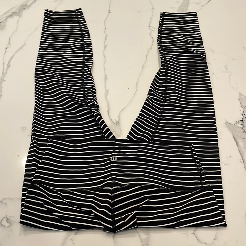 Lululemon leggings size for 25”